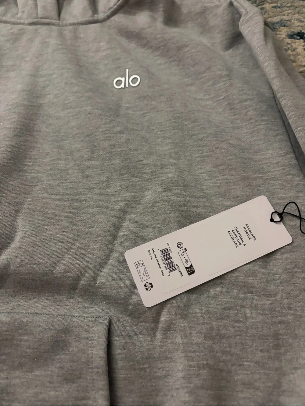 NWT Alo Yoga Accolade Hoodie Athletic Heather Grey